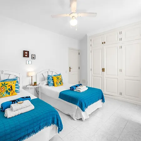 Caserones 04 Puerto del Carmen (Lanzarote)